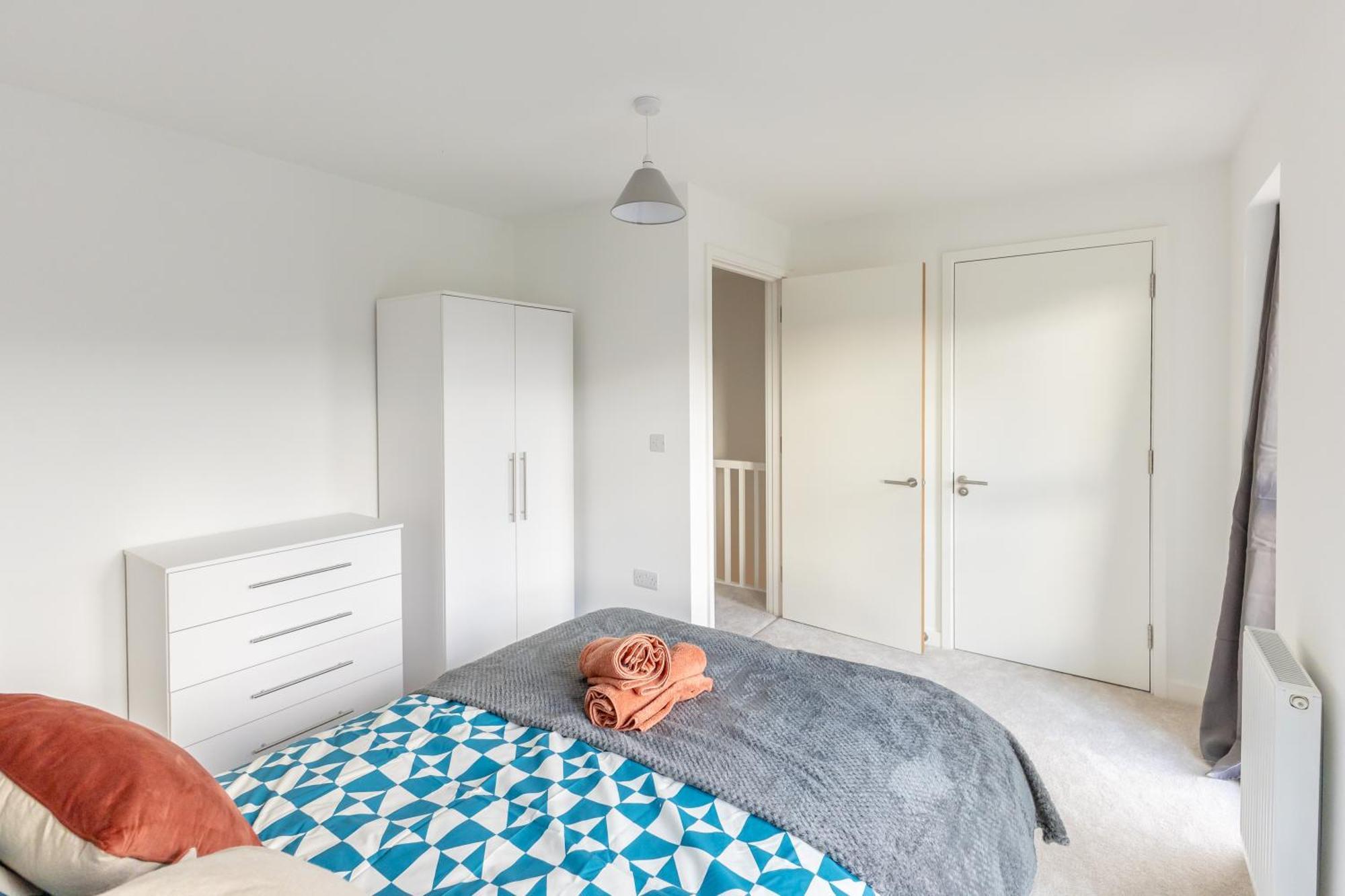 Stunning Modern 3 Bedroom Townhouse - Perfect Getaway マンチェスター エクステリア 写真