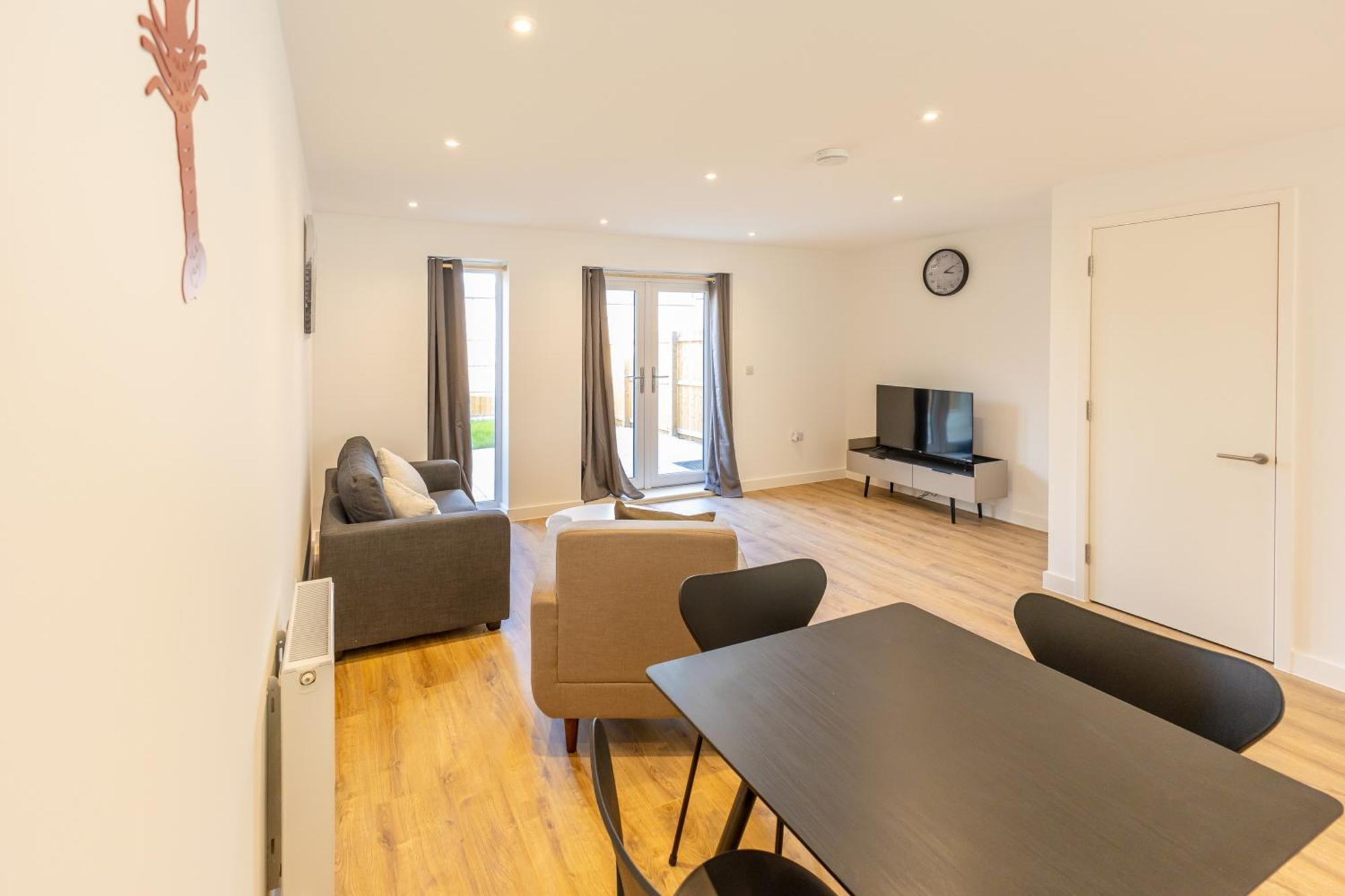 Stunning Modern 3 Bedroom Townhouse - Perfect Getaway マンチェスター エクステリア 写真