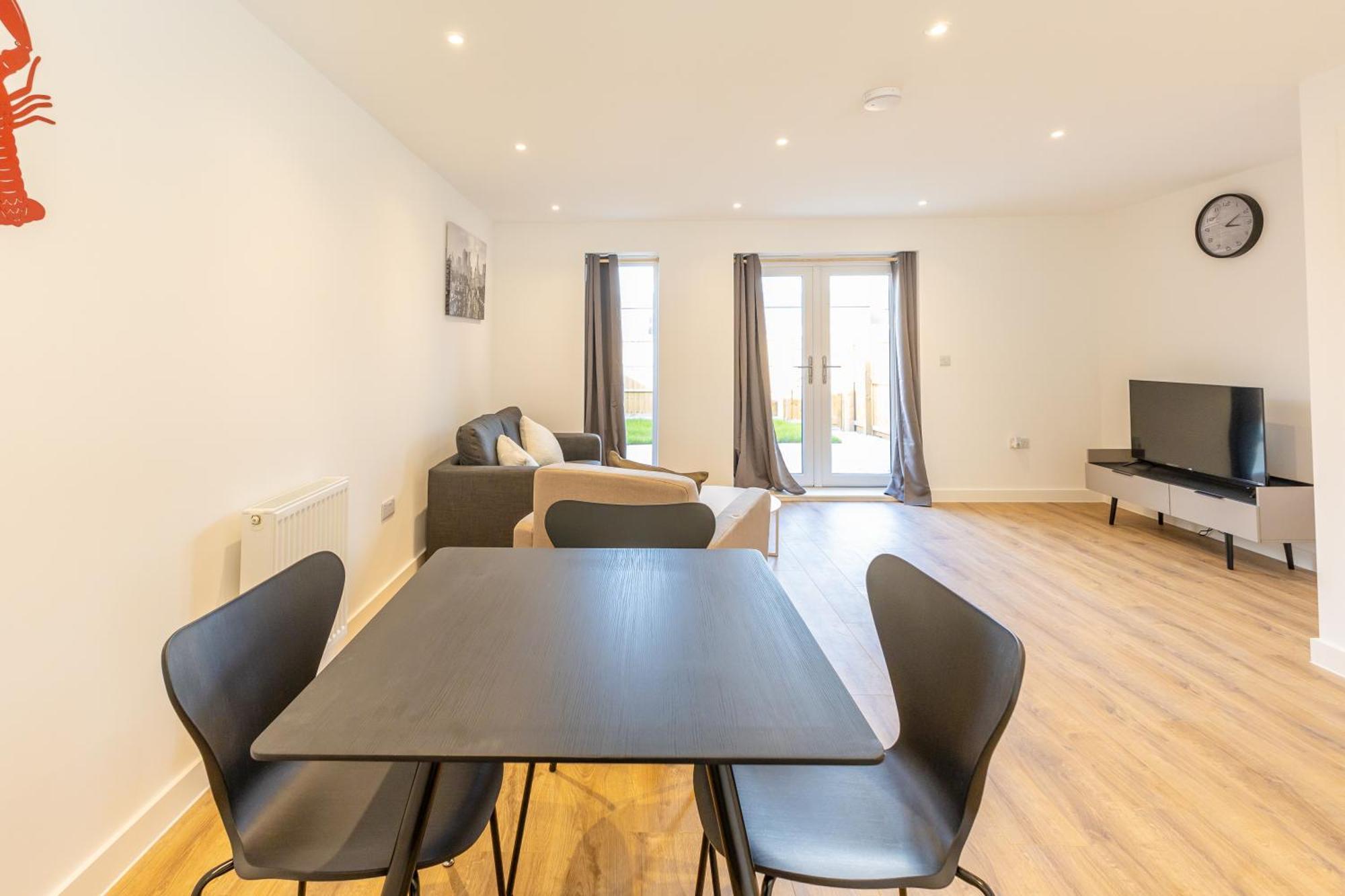 Stunning Modern 3 Bedroom Townhouse - Perfect Getaway マンチェスター エクステリア 写真