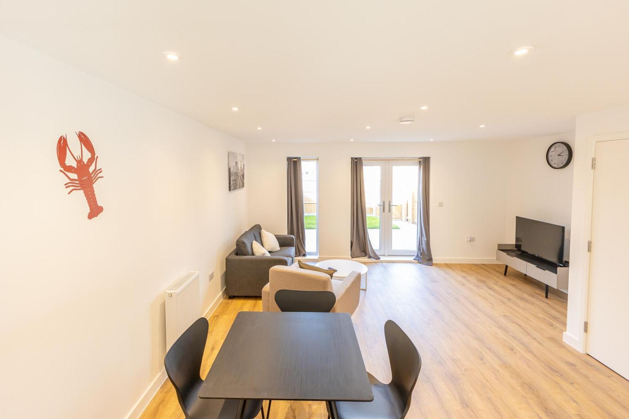 Stunning Modern 3 Bedroom Townhouse - Perfect Getaway マンチェスター エクステリア 写真
