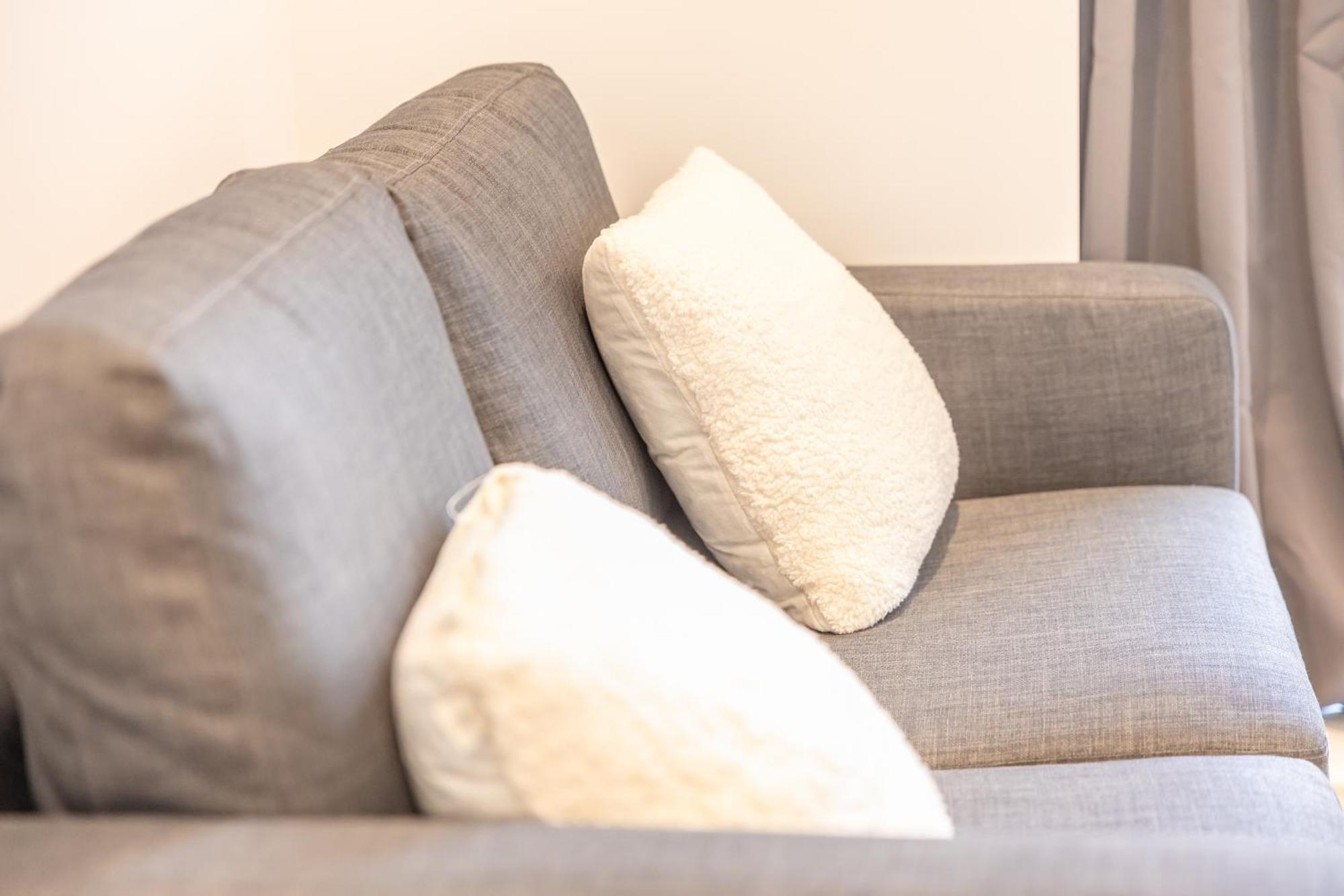 Stunning Modern 3 Bedroom Townhouse - Perfect Getaway マンチェスター エクステリア 写真