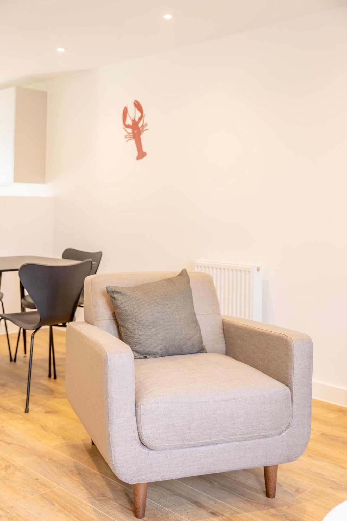 Stunning Modern 3 Bedroom Townhouse - Perfect Getaway マンチェスター エクステリア 写真