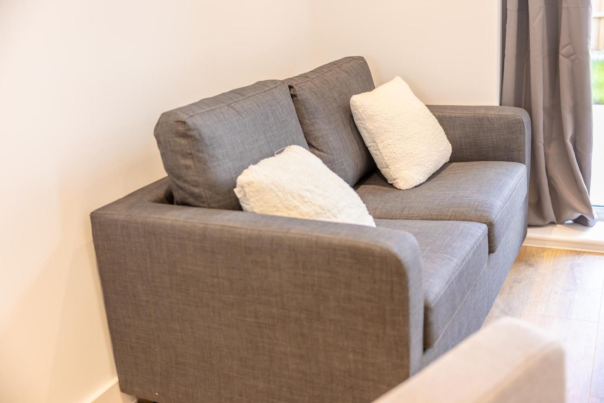 Stunning Modern 3 Bedroom Townhouse - Perfect Getaway マンチェスター エクステリア 写真