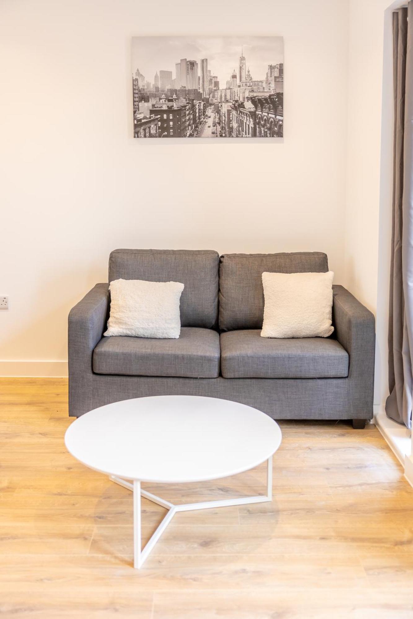 Stunning Modern 3 Bedroom Townhouse - Perfect Getaway マンチェスター エクステリア 写真