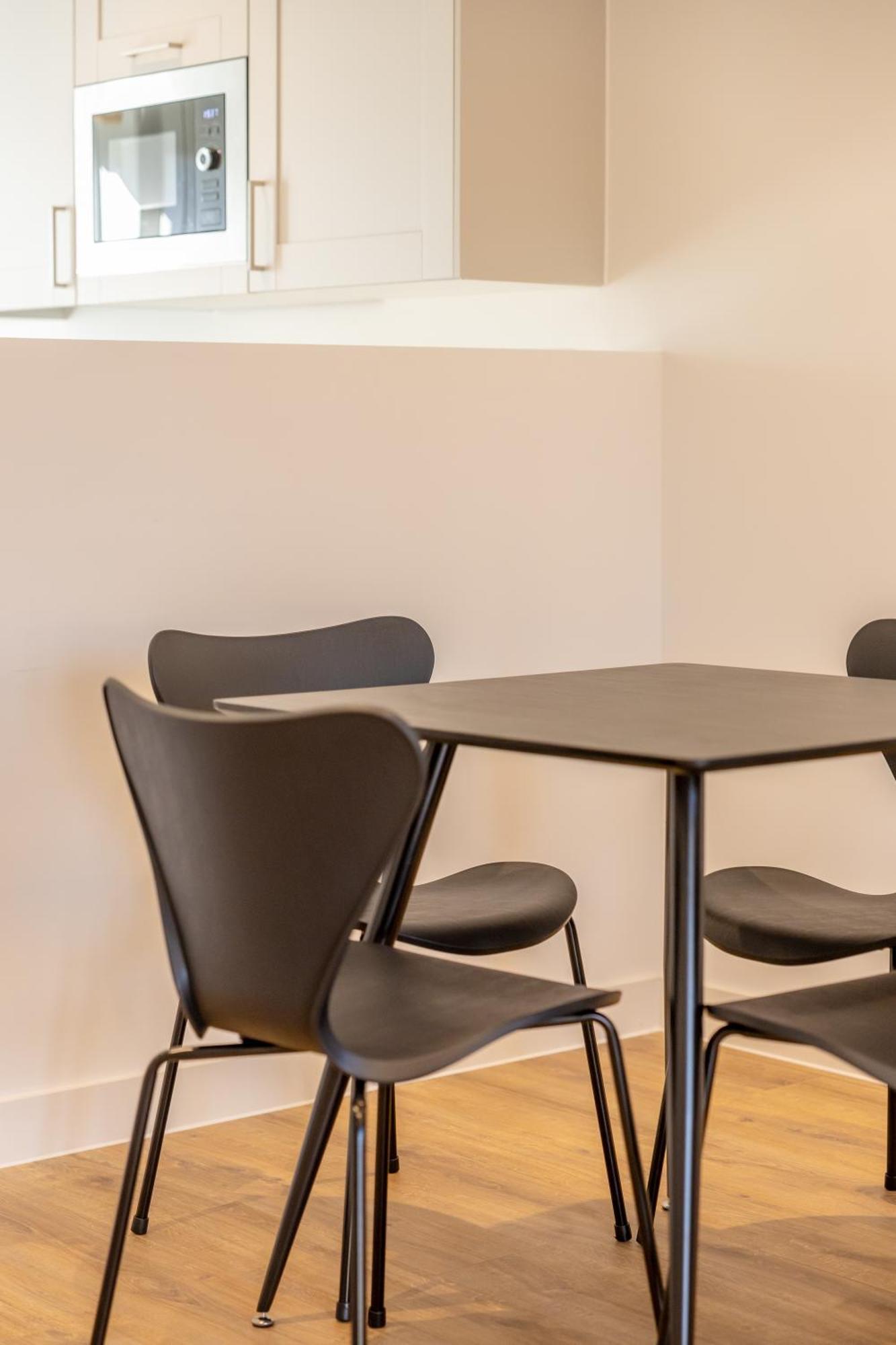 Stunning Modern 3 Bedroom Townhouse - Perfect Getaway マンチェスター エクステリア 写真