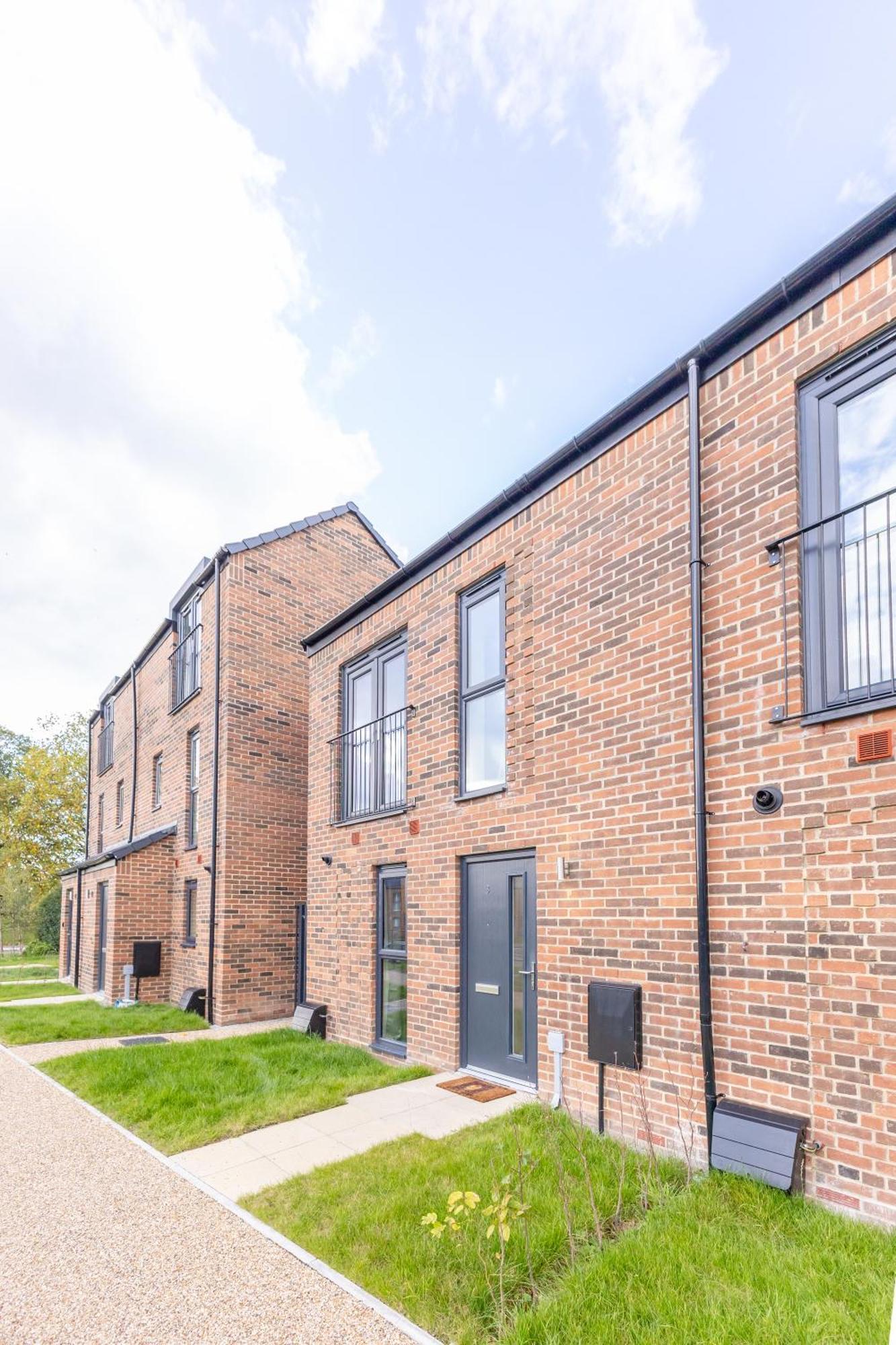 Stunning Modern 3 Bedroom Townhouse - Perfect Getaway マンチェスター エクステリア 写真