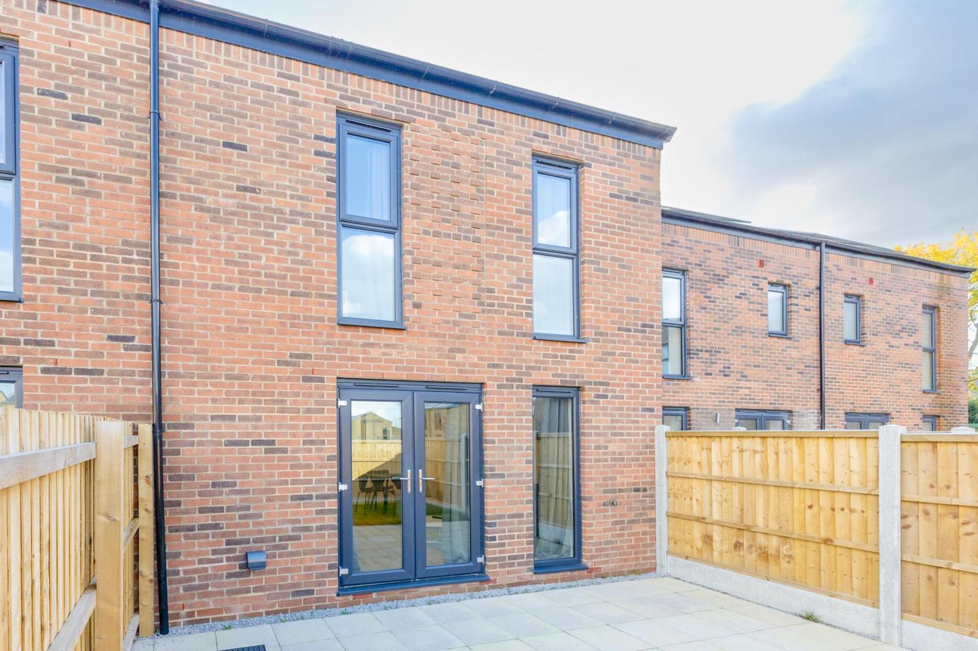 Stunning Modern 3 Bedroom Townhouse - Perfect Getaway マンチェスター エクステリア 写真